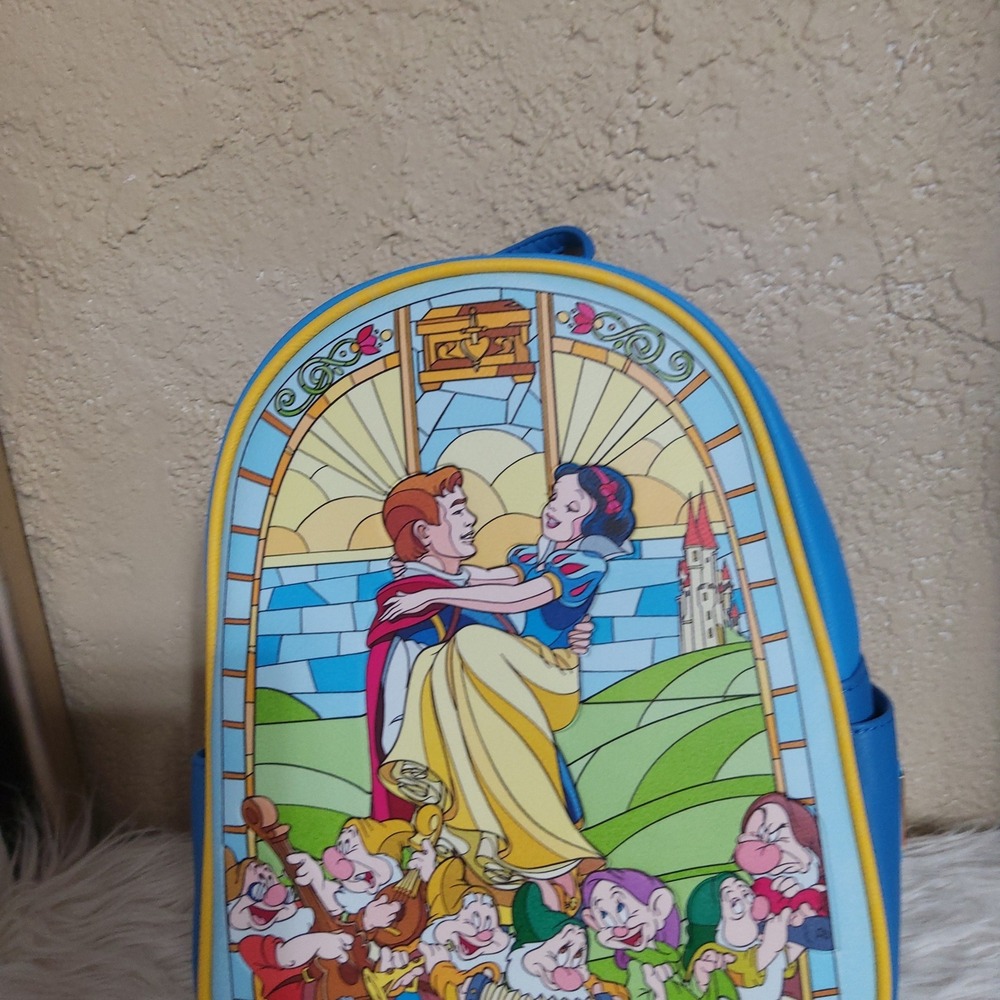 Loungefly Disney Snow White Stained Glass Mini Backpack Hot Topic Exclusive NWT